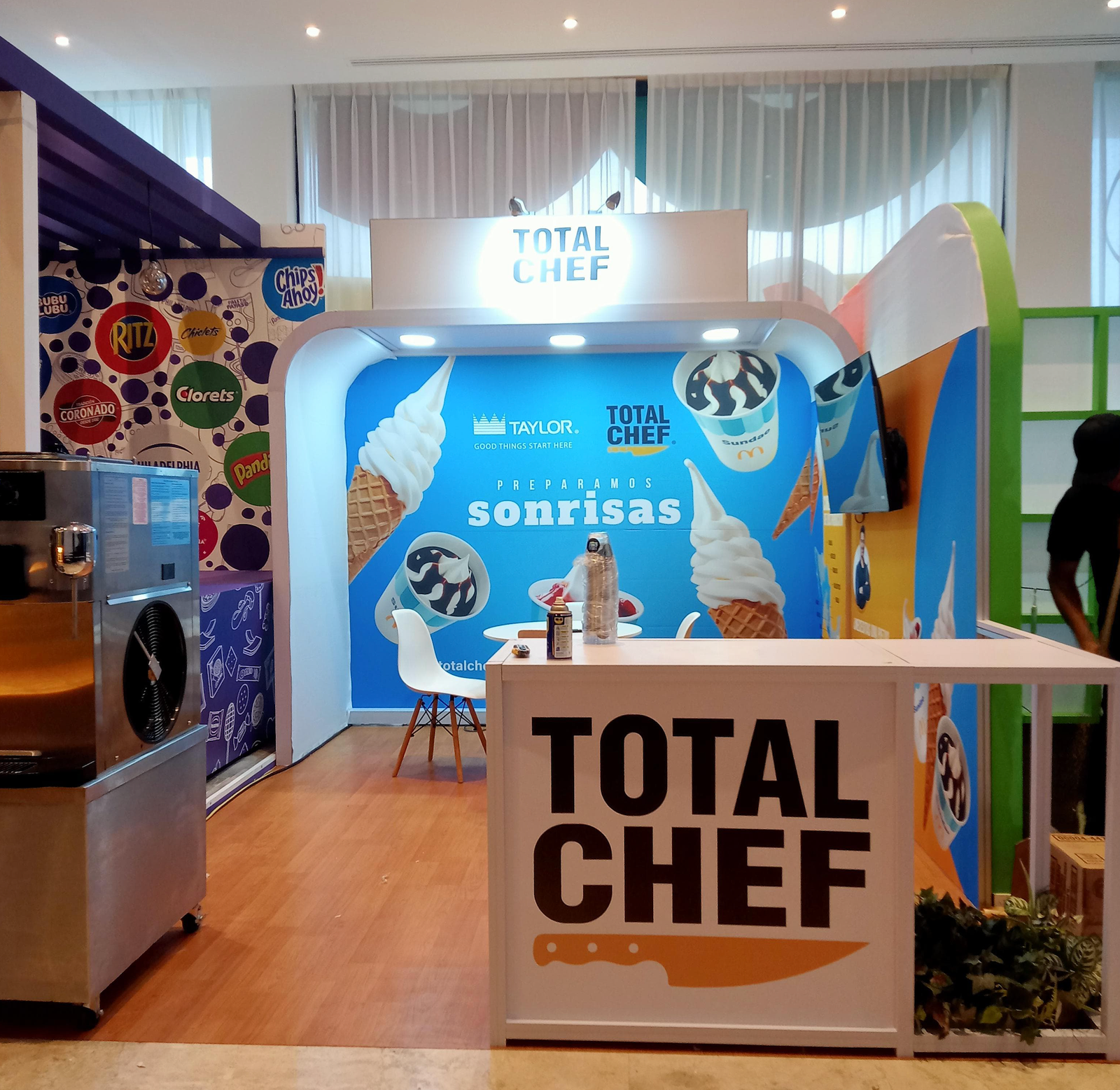 Standscancun 3x4totalchef 1
